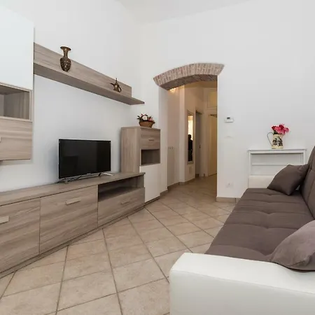 Finalborgo - Casa Nanetti 6 Posti In Centro